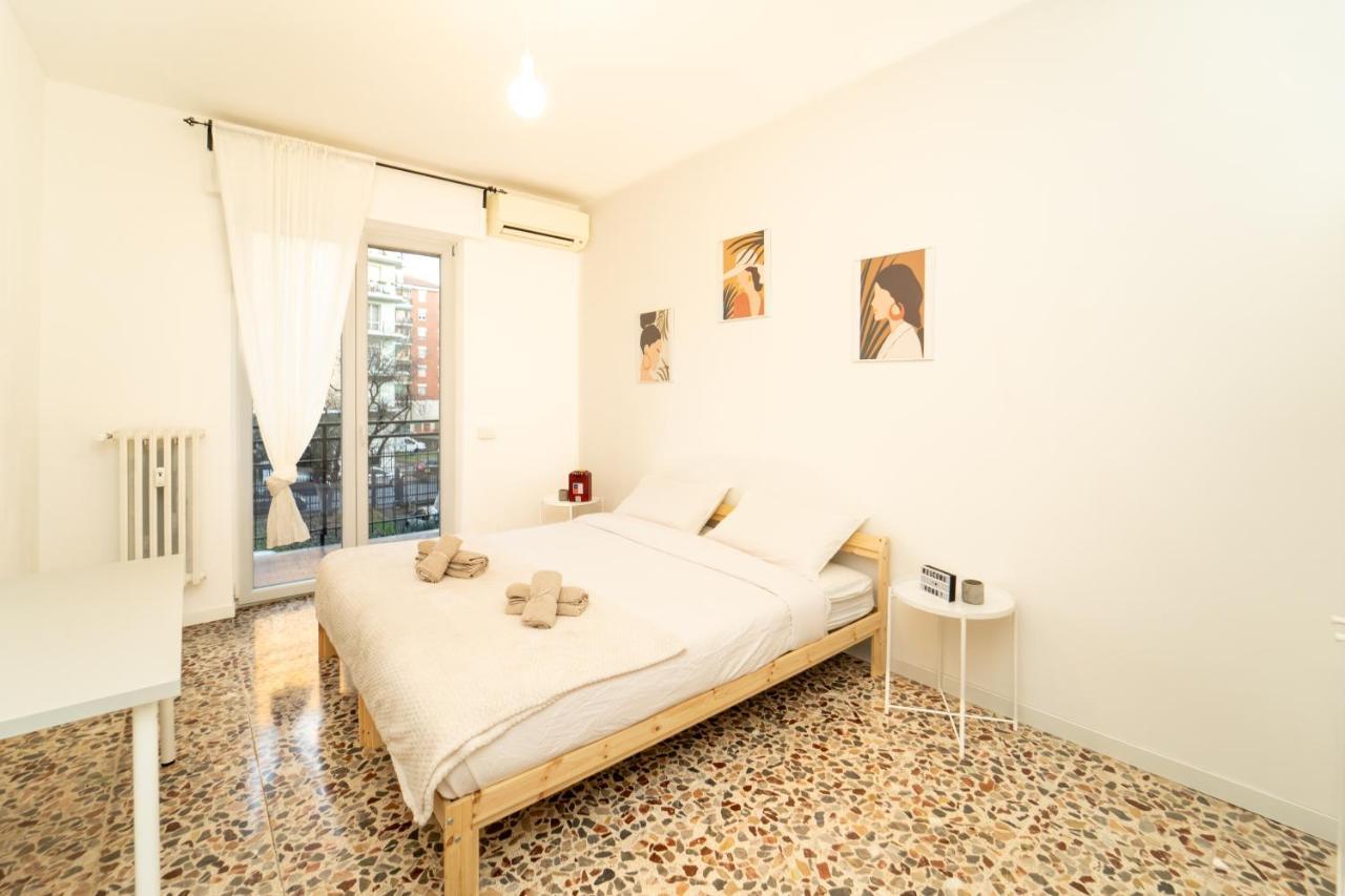 Trilocale Con Parcheggio Privato Milan Exterior photo