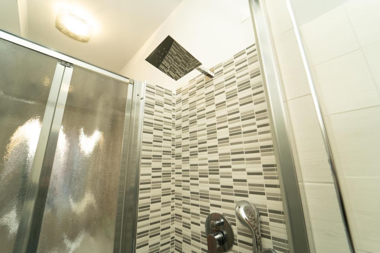 Trilocale Con Parcheggio Privato Milan Exterior photo