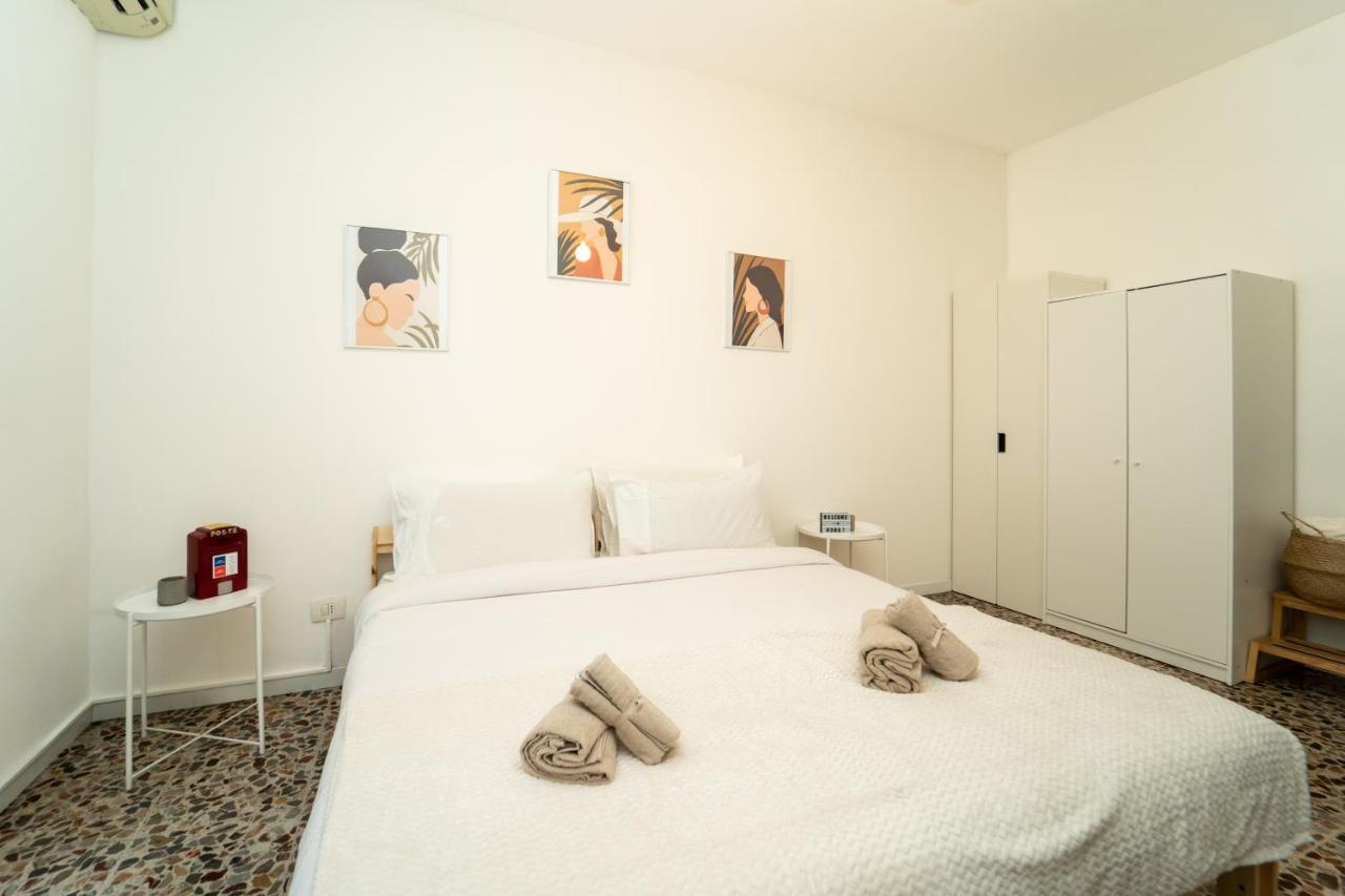 Trilocale Con Parcheggio Privato Milan Exterior photo