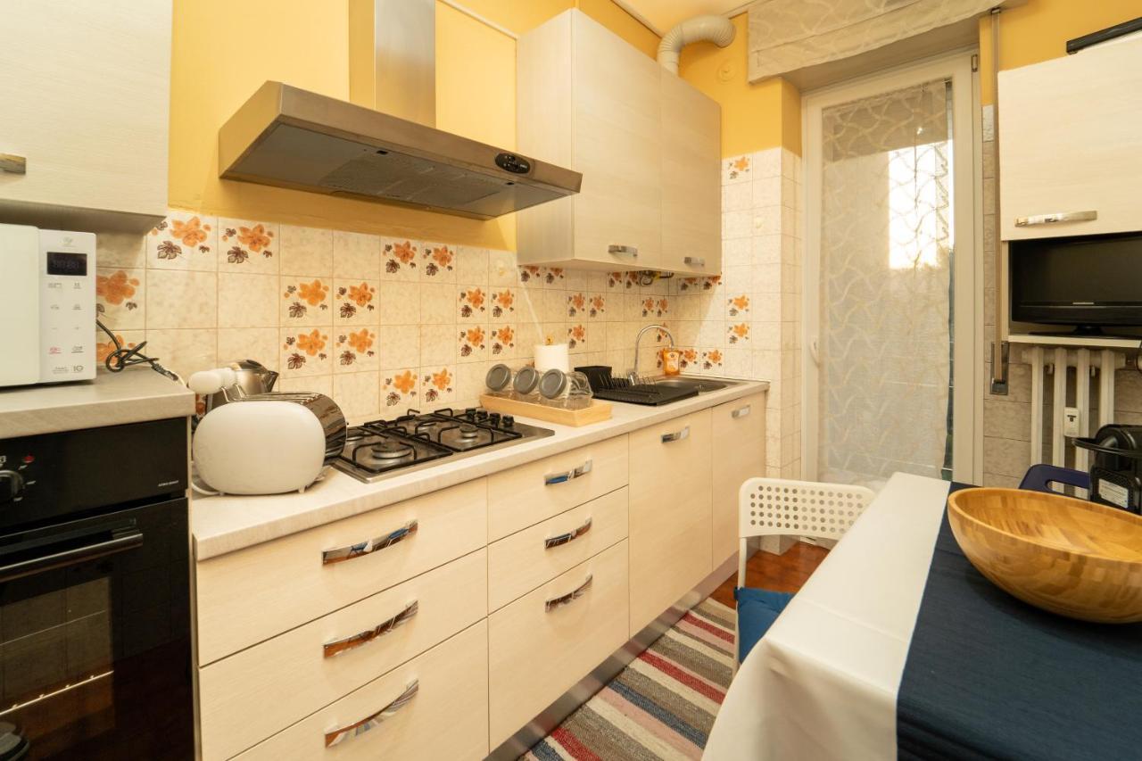 Trilocale Con Parcheggio Privato Milan Exterior photo