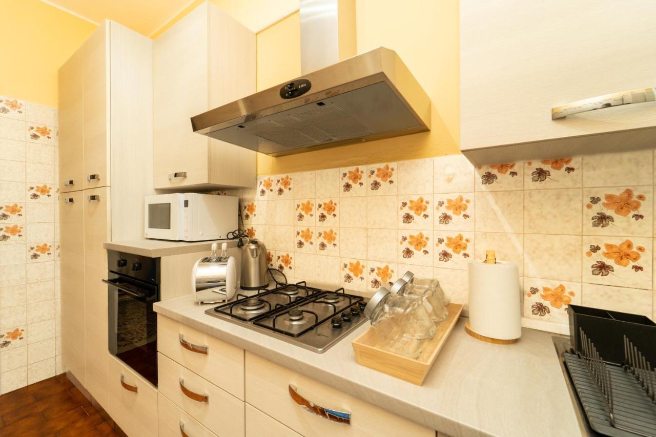 Trilocale Con Parcheggio Privato Milan Exterior photo